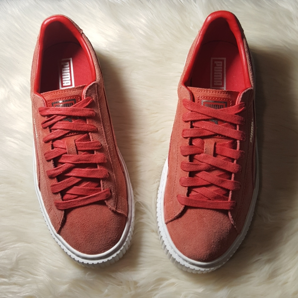 Puma Suede π₯ - Picture 3 of 8